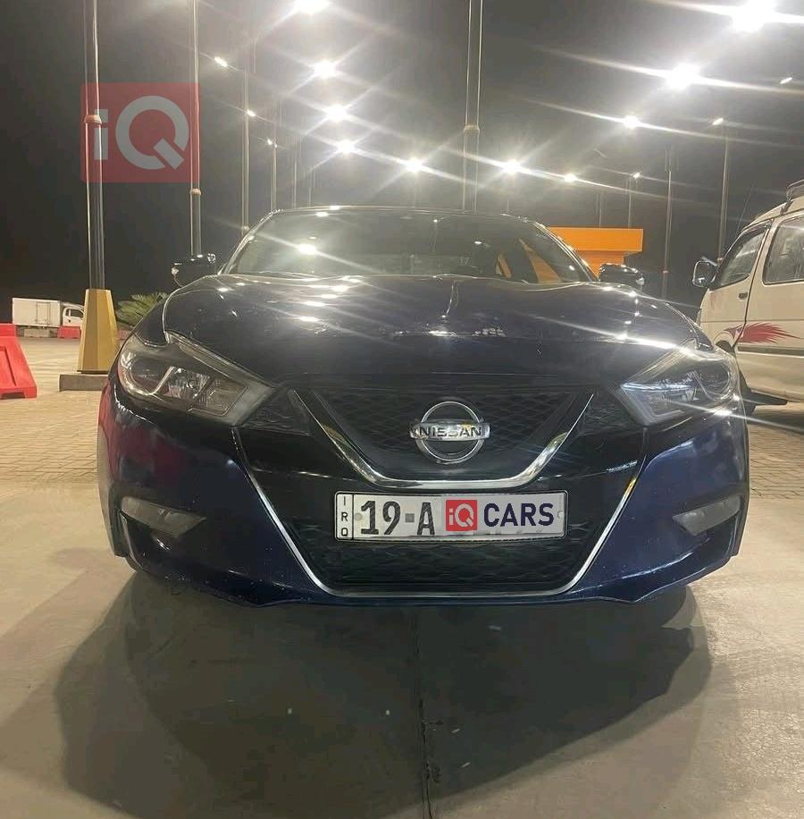 نيسان ماكسيما